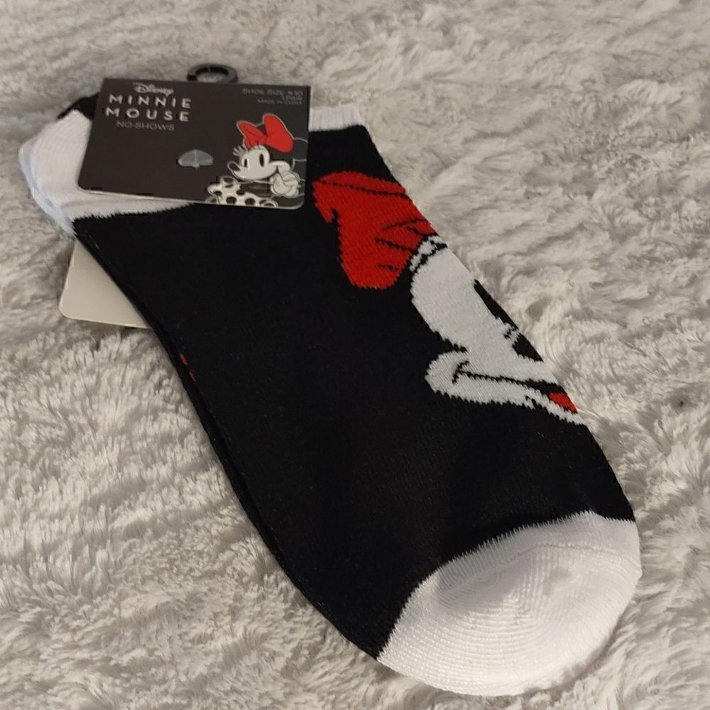 Disney Minnie Mouse Women's No Shows Socks